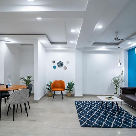 Flxho Uno - Serviced Apartment & Rooms - Golf Course Road Гургаон Екстериор снимка